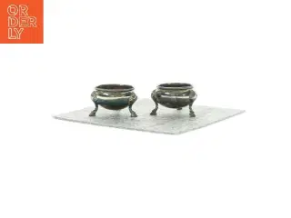 Små sølvskåle på 3 fødder