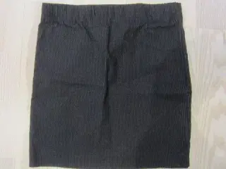 Str. 128, elastisk nederdel