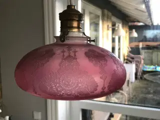 Gammel loftlampe med glas skærm 