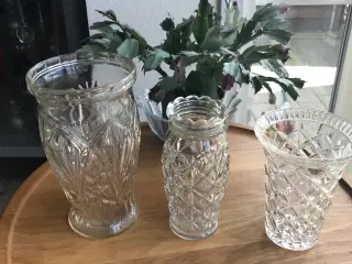 Gamle Holmegaard vaser i presset glas