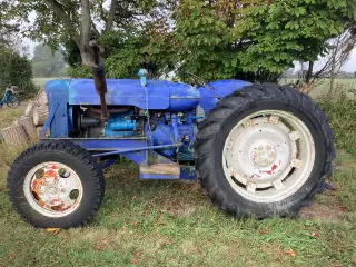 Traktor Fordson major