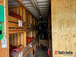 - - - 20 fods container med indhold
