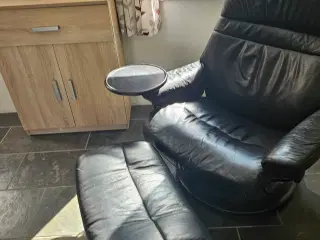 Stressless lænestol og skamnel sort