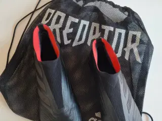 fodbold støvler Adidas Predator str 44