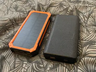 Powerbank med og uden solcelle