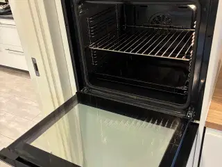 Næsten ny Indbygningsovn