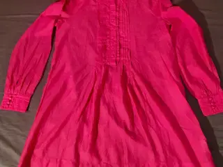 Lækker pink kjole til salg