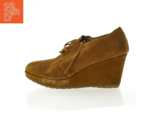 Ruskindsko med kilehæl fra 5th Avenue (str. 40)