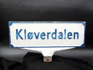 Vintage dansk vejskilt “Kløverdalen” i aluminium