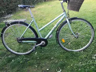 KILDEMOES SREET 28"  53cm højt 7 gear.  Ny dæk. Lø