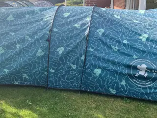 Grøn-blåt 4/6-personers telt fra SmukFest 2022.