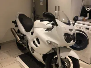 Suzuki GSX 750 F