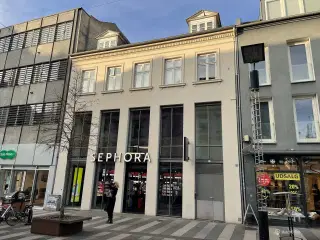 Strøgejendom der signalerer kvalitet