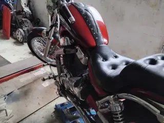 Suzuki vs intruder 1400