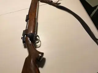 Weatherby Mark V 300 WBY MAG Swarovski Z6i