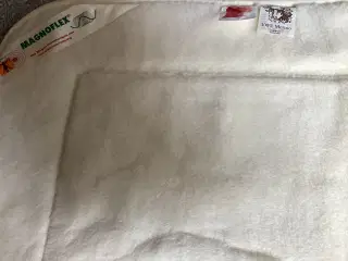 2 Magnoflex Topmadrasser med magneter og merino ul