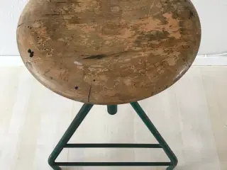Rustik skammel( gammel )