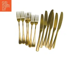 Sæt af gafler og knive (str. 6. gafler. 20 cm. 6 knive. 23 cm)