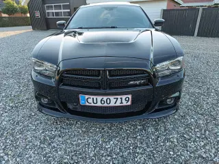 Dodge Charger Srt 8