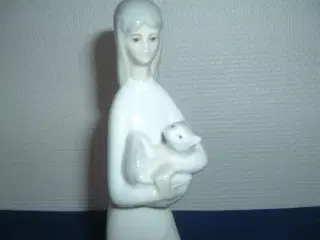 Figur. Dame med kat. Porcelænsfigur