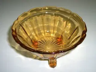 Gl. Glasskål i gylden glas på fødder