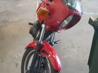 Suzuki  gsx 250 es