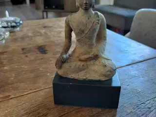 Buddha   ...........
