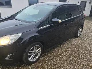 Ford Grand C-Max Titanium