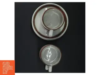 Dreis erKaffekopper med underkopper fra Desiree (str. Ø. 15 cm. h. 6 cm ø. 8 cm)