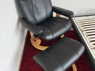  Stressless lænestol og fodskammel 