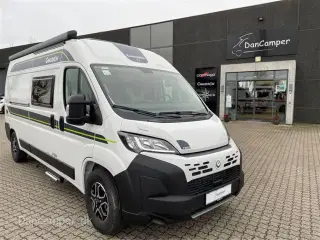 2026 - Chausson First Line V594   Super spændende, kort van med dobbeltsenge på tværs i bag. 2,2, L motor , 140 HK, solcelle, 8-trin aut m.m.