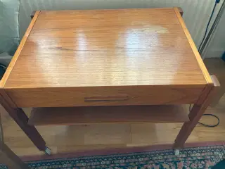Retro teak sybord. med hjul