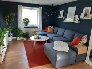 Vimle 4 personers sofa med chaiselong og 1 stor pu