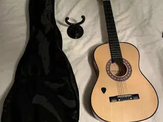 Flot velholdt junior guitar med udstyr 