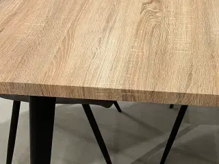 Spisebord i aluminium