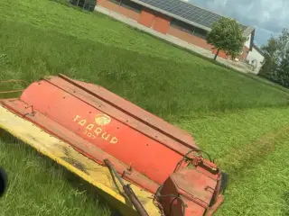 Taarup 307 skårlægger