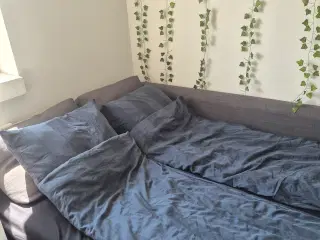 Sovesofa med chaiselong 