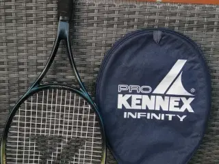 PRO KENNEX INFINITY GRAPHITE, STR. 3, I FLOT STAND
