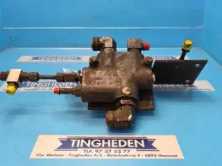 New Holland 8970 Hydraulikventil 9821382
