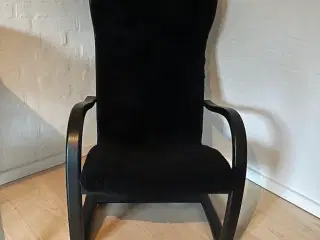 Conform lænestol og skammel 