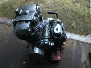 Yamaha XS 400 motor