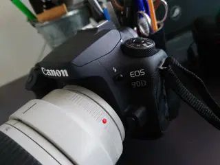 Canon EOS 90 D med EF 70-200 2.8 MIII IS USM + EXT