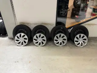 16” Toyota stålfælge med nye Landsail vinterdæk