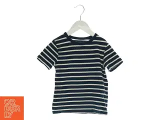 T shirt fra H&M (Str. 110/116)