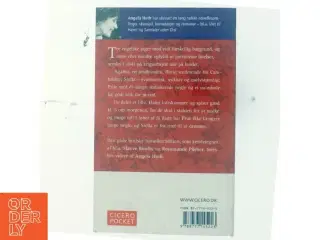 Pigerne fra byen af Angela Huth (Bog)