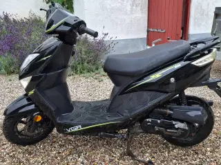 Scooter vga
