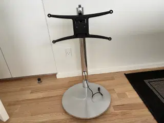 BeoVision 10 MotorStand