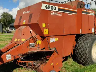 Hesston 4900
