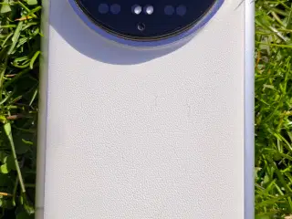 XIAOMI 14 ULTRA. 