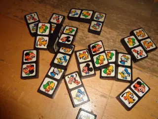 Disney domino 